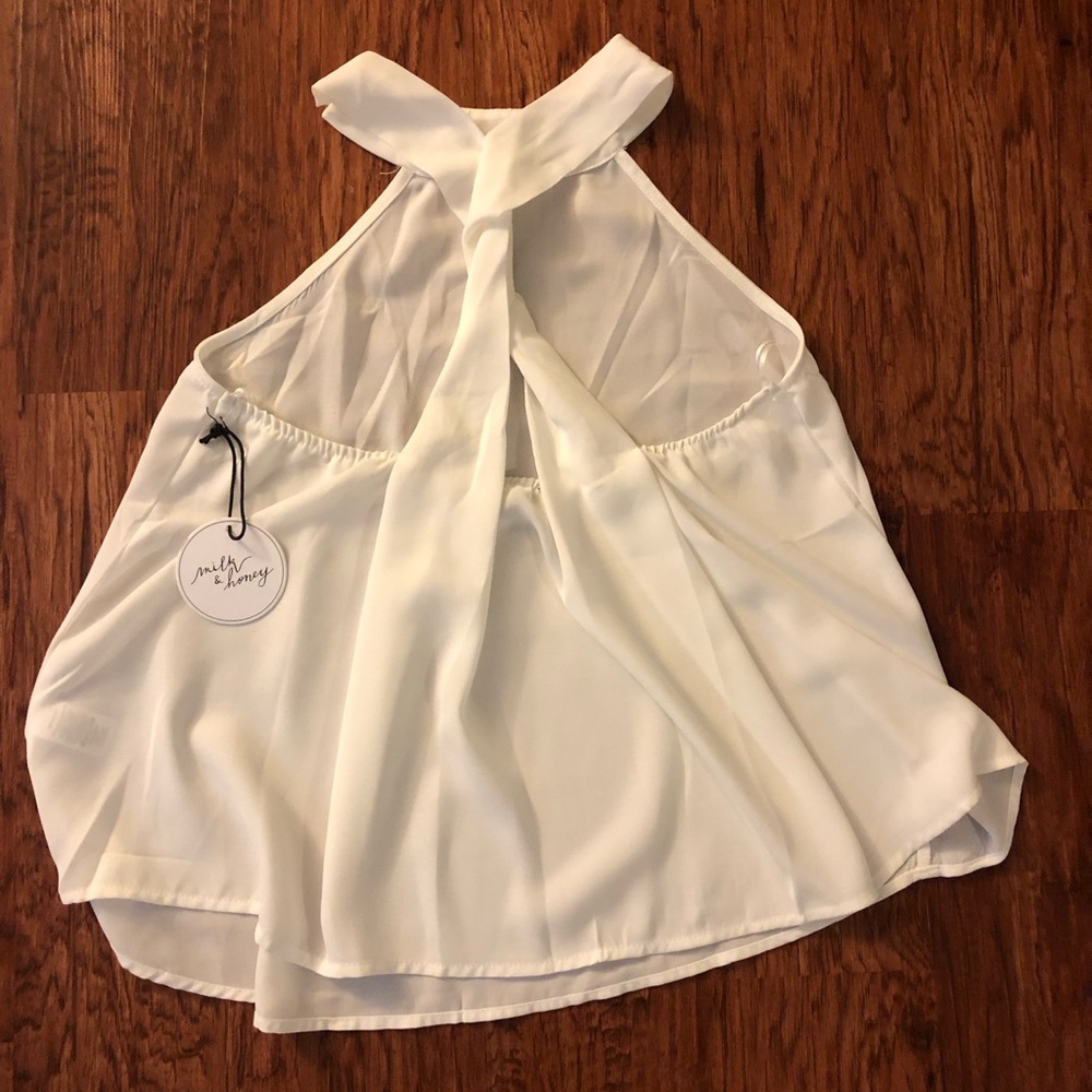 BNWT criss cross back white tank top - milk and honey 🍯